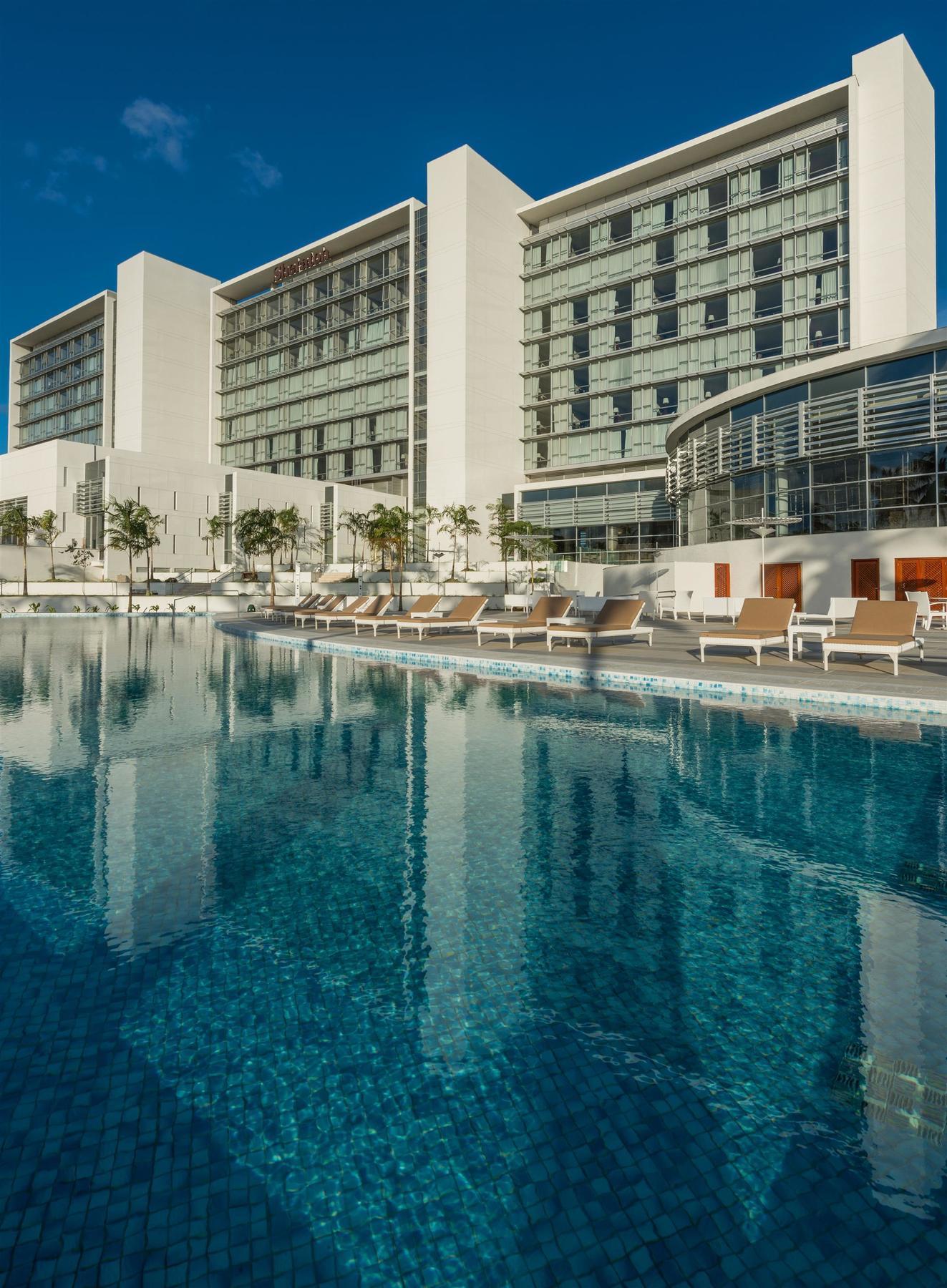 Sheraton Reserva Do Paiva Cabo de Santo Agostinho Eksteriør billede The pool at the hotel