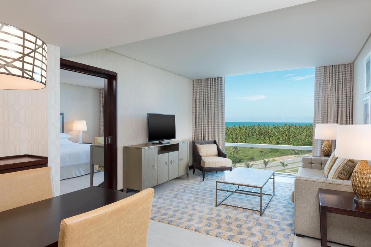 Sheraton Reserva Do Paiva Cabo de Santo Agostinho Eksteriør billede A suite at the Hilton Cancun Resort